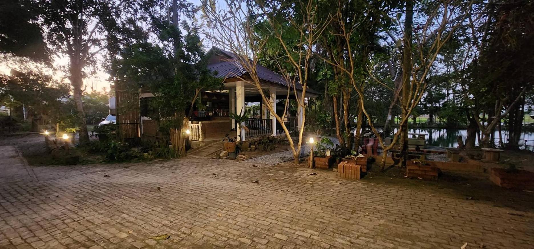 Tung Tong Homestay & Camping Mae Rim Ngoại thất bức ảnh